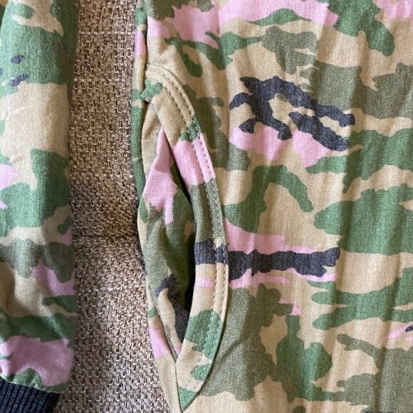 ‎Soft Lightweight Camo Bomber Jacket - Picture 9 of 16